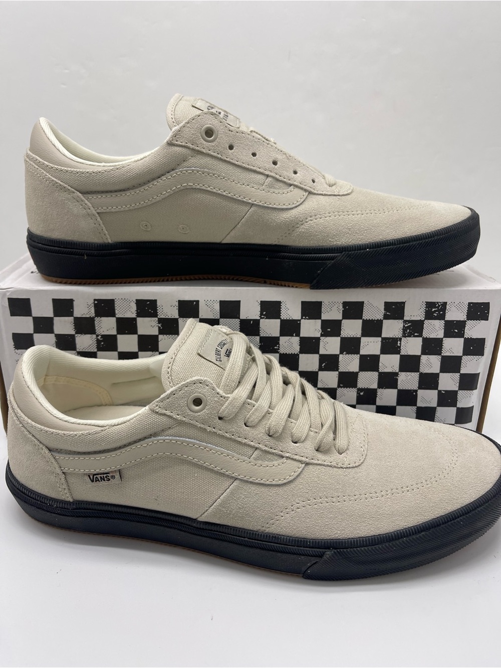 Vans Men’s Skate Gilbert Crockett Khaki Black VN000D3UZF5 Skate Sneakers